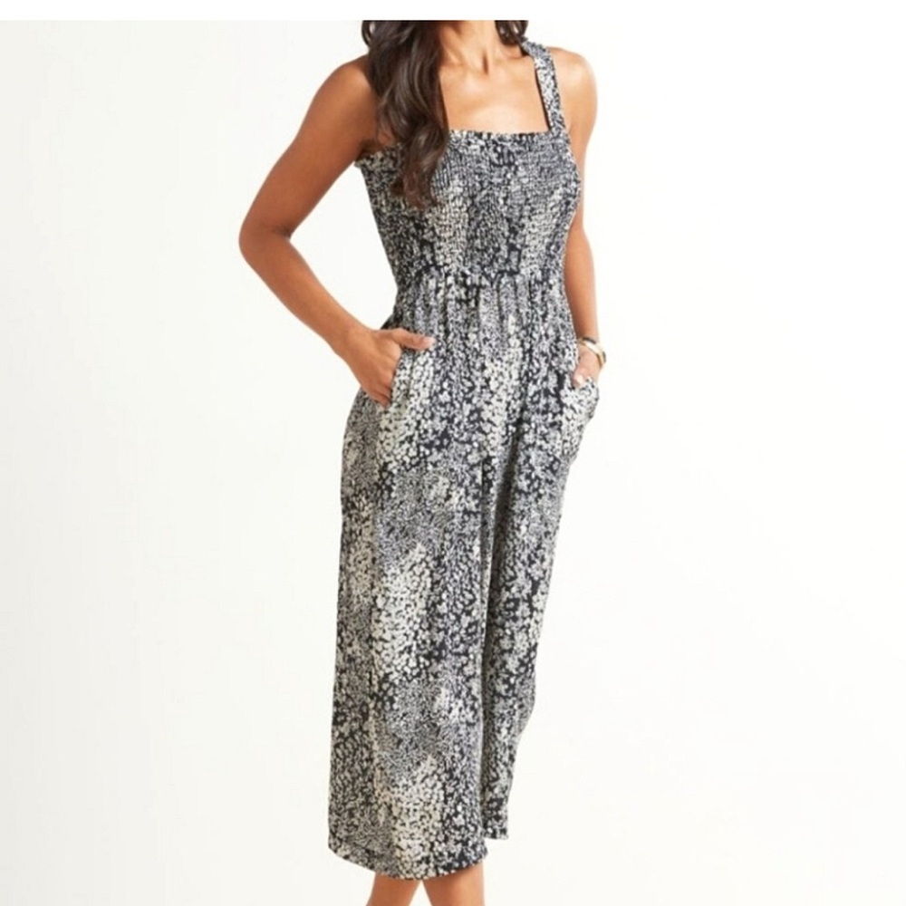 NWT - Evereve Roan+Ryan Floral Black and Cream Smocked Jumpsuit//XS